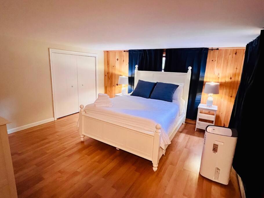 Historic Corner Apartment With Patio & Off Street Parking 波特兰 外观 照片